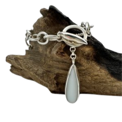 Elongated Moonstone Toggle image 0