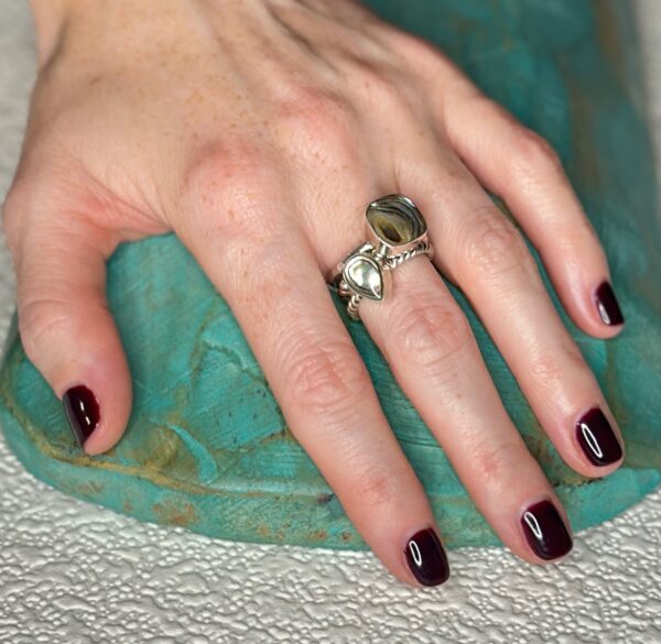 Abalone Square Stone Ring with Hammered Band - Image 3