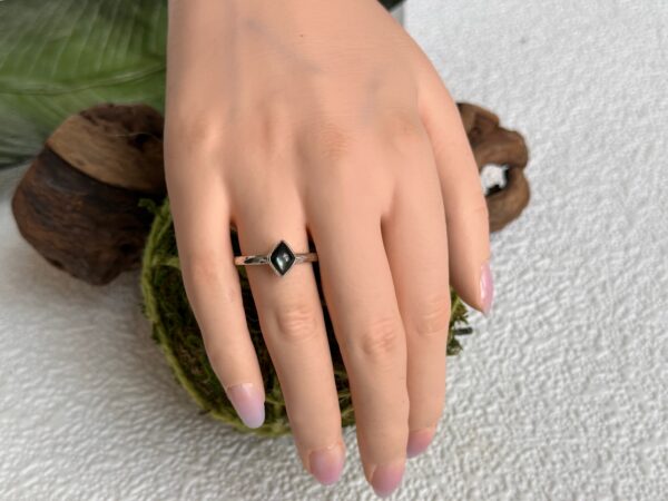 Black Pearl Stackable Ring - Image 3