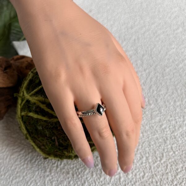 Black Pearl Stackable Ring - Image 4